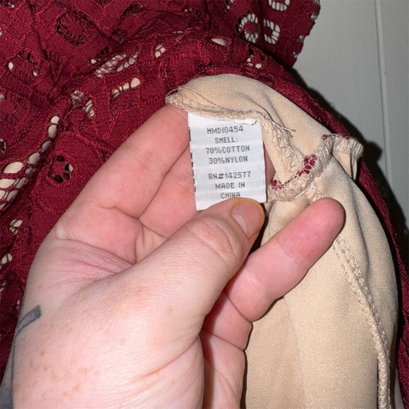 Haute Maude Women's S Red Lace Maxi Dress Ruffle Neckline Long Gown - Picture 6 of 8